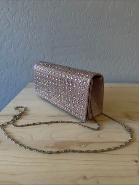 Elegant Rose Gold Crystal Evening Clutch with Silver Chain Strap NWOT